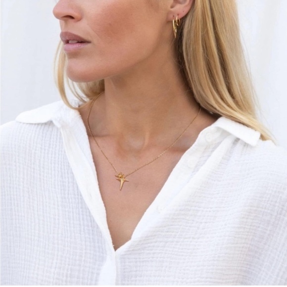 Gold 14k Gold Plated Star Pendant Chain Necklace - Picture 3 of 4